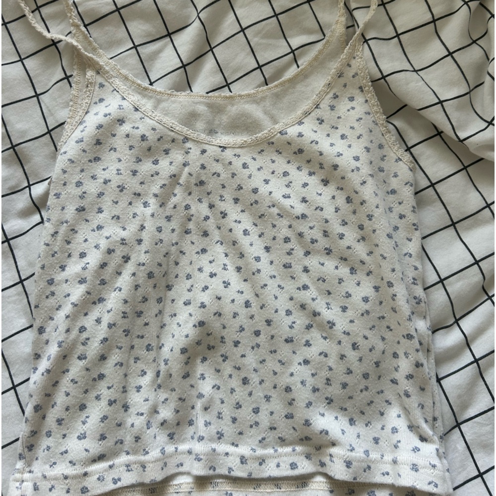 Brandy Melville floral tank